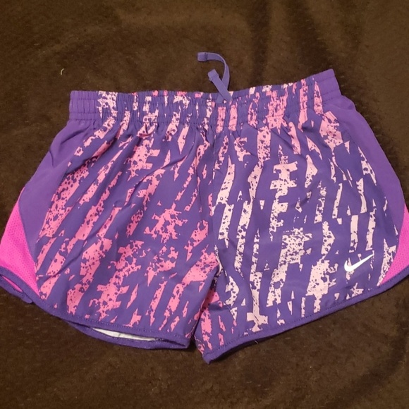 Nike Shorts - Picture 1 of 4